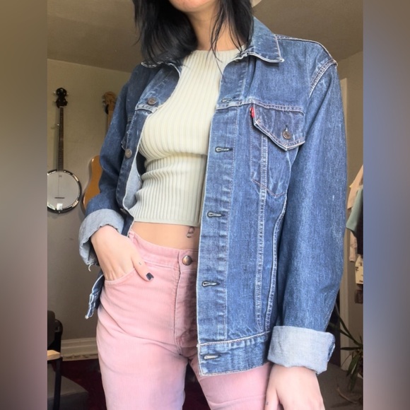 Vintage lEvis denim jacket - Picture 2 of 5